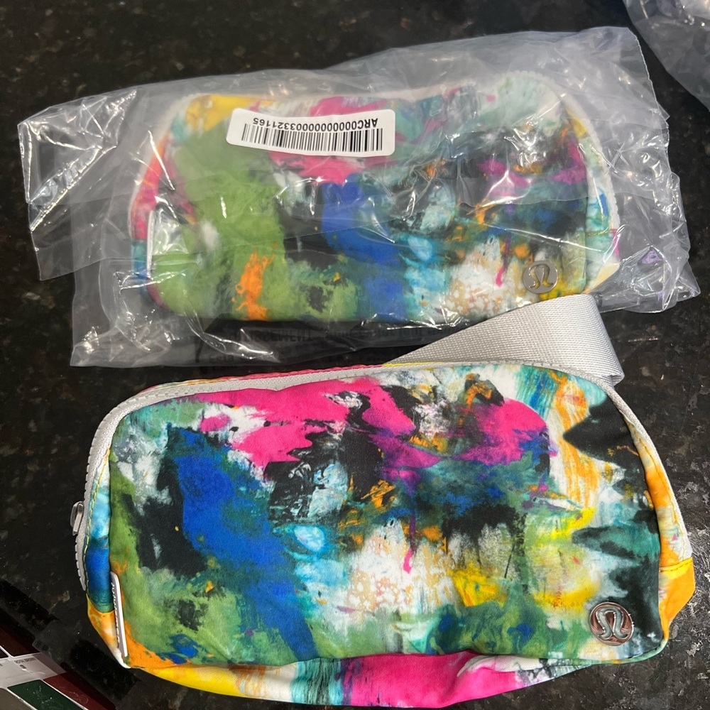 *NWT* Multicolor Everywhere Belt Bag